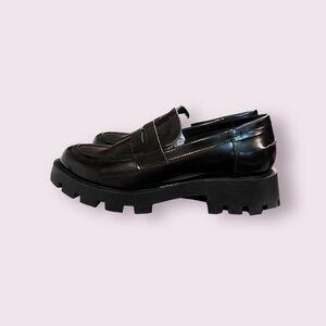 Black Chunky Penny Loafers Women’s Size 10